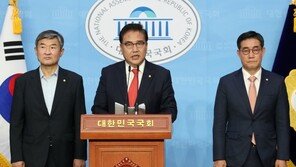 野 “공중정찰 재개·핵옵션 고려해야”…여야 합동회의 제안도
