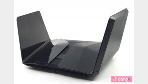 [리뷰] 상위 1%용 최고급 공유기, 넷기어 나이트호크 RAX200 