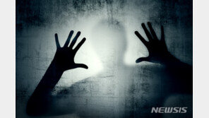 귀가길 뒤따라온 생면부지 ‘그 놈’…새벽에 현관문 똑똑