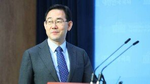 울진 사찰 찾은 주호영 “상황 바뀐 것 없어”