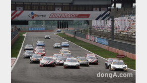 코로나19 악재 견딘 ‘슈퍼레이스’… 챔피언십 100번째 우승자 탄생