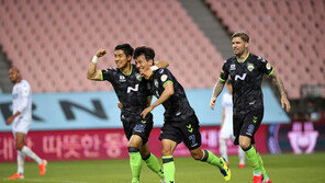 한교원 골에 웃었지만…전북, 울산 원정까지 숙제도 한가득