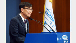 김상조 “부동산 안정 추가대책 준비” 