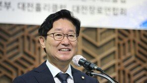 박범계 “윤석열, 사퇴할 분 아냐…중요치 않은 일 힘쓸 필요 없어”