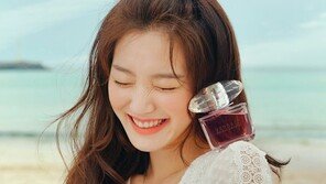 이유비, 수영장 모노키니→해변 여신룩까지 상큼…‘인간 비타민’