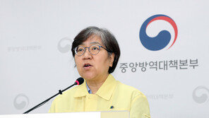 전세계 확진자 900만 넘어서…정은경 “유행 반복될 것, 장기전 대비해야”
