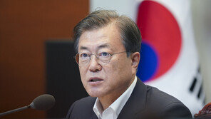 文대통령 “집권 후반기 부패 안 돼…마지막까지 긴장 유지”