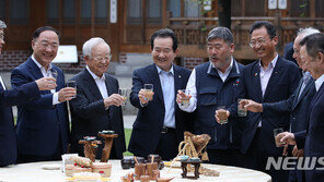 ‘코로나19 위기극복’ 노사정 대화 난항…이달 내 극적 합의 나올까