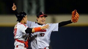 [포토] 김준수 ‘MVP의 미소!’