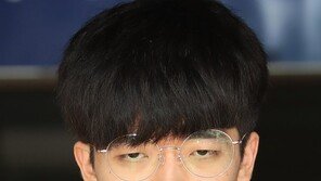 안경에 수염…‘갓갓’ 공범 안승진 “음란물 중독 때문에”