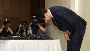 고개 숙인 강정호 “4년째 금주…변해가는 모습 보여드리겠다”