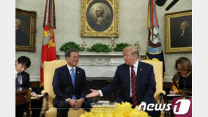 트럼프, 작년에 한일갈등 무관여 입장 文대통령에게 전달