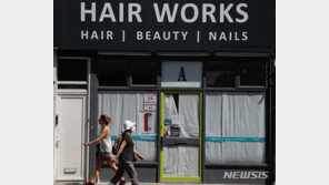 영국, 7월부터 2m 거리두기 완화…‘1m+’ 규칙 도입