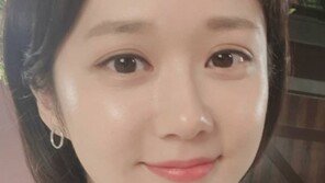 장나라, 극단적 근접 셀카에도 잡티 없는 동안 미모