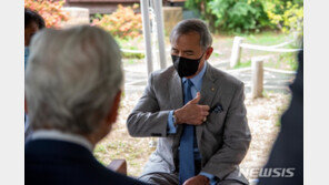 대구 동산병원 간 해리스 대사 “의료진 헌신에 감명”