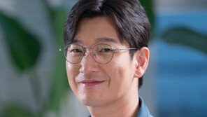 돌아온 조승우, 안방극장 ‘2연타’ 노린다