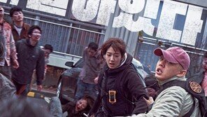 ‘#살아있다’ 첫날 20만명…‘남산의 부장들’ 이후 최고