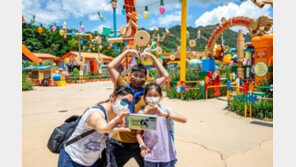 홍콩 디즈니랜드, 5개월 만에 재개장