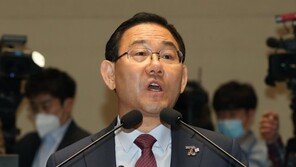 주호영 “민주, 무엇이든 할 수 있다 했으니 마음대로 해봐라”