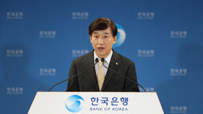 이주열 “올 성장률 -0.2% 전망 변화없어…금리인하 신중”