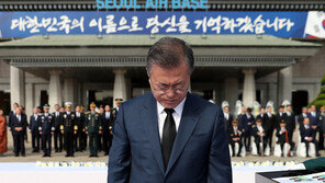 文대통령, 6·25 70주년 기념식 참석…현직 대통령 두번째