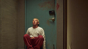 코로나 극장가 ‘#살아있다’!