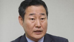 文대통령, 전광삼 방심위 상임위원 해촉…“정치적 중립 의무 위반”