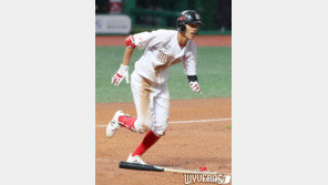 ‘SK 6번째 톱타자’ 김경호, 친정팀 두산 상대로 6안타 펄펄