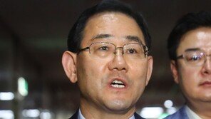 주호영 “독재체제 北과 함께 잘 살자고?…文, 길 잃었다”