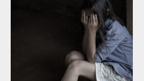 “아빠는 원래 딸 몸 만져” 11년간 의붓딸 성폭행 계부 징역 25년