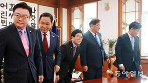 후속법안도 없이 ‘공수처 드라이브’… 野 빼고 추천위 강행하나