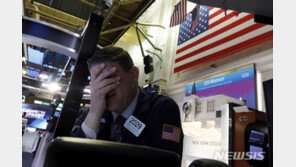 뉴욕증시 3% 가까이 급락 …코로나19 재확산에 회복 위기