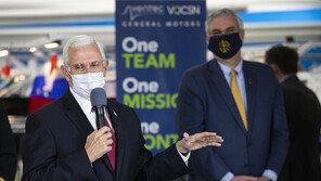 펜스, 코로나19 급증에 플로리다·애리조나 선거유세 연기