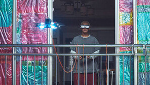 개봉 첫 주 100만 돌파, 이유 있는 돌풍…‘#살아있다’, 살아있네!