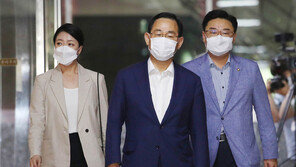 통합당 “사법장악 의도”… 靑 “법절차 따르는 것”