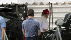 ‘법·질서 지킨다더니’…트럼프, 주말 골프여행