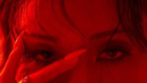 화사 “‘마리아’ 스물여섯의 일기…눈물·땀의 결정체”