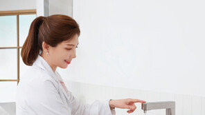 마시는 물부터 살균, 세척하는 물까지 빌트인하다…LG 퓨리케어 듀얼 정수기