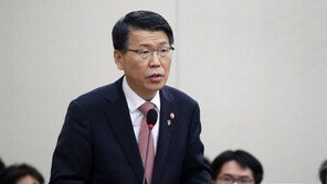 은성수 “사모펀드 전수조사, 한 번 아닌 3년 정도 나눠 할 수 있어”