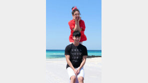 “특별한 분께만”…네파, 친환경 티셔츠 한정판 눈길