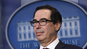 므누신 “7월말 전 코로나19 새 경제지원 희망…의회와 논의중”