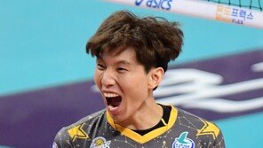 양효진, 8년 연속 ‘연봉퀸’…황택의, 7억3천 첫 ‘연봉킹’(