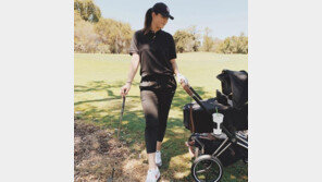 ‘엄마는 강하다’ 미셸 위, 출산 10일 만에 유모차 끌고 골프연습