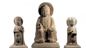 ‘신라 7세기 대표조각’ 경주 석조미륵여래삼존상 보물 지정된다