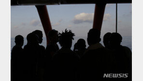 유럽, 코로나19로 난민 재유입 우려…獨장관 “부메랑 막아야”