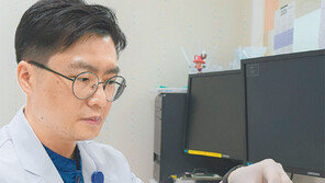 “부딪혀서 빠진 치아는 휴지로 감싸지 마세요”