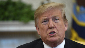 트럼프, 돌연 “마스크 대찬성…내 모습 론 레인저 같아”