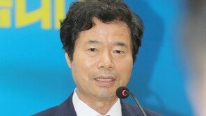 김승환 전북교육감, ‘성추행 누명’ 교사 순직에…사과 없었다
