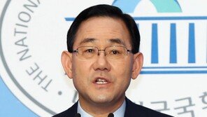 주호영 “文대통령, 추미애 해임하라…안 하면 탄핵 추진”