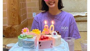 김고은, 행복한 30세 생일 파티…민낯 동안 미모
